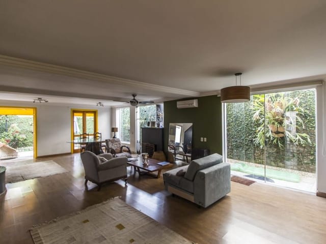 Casa com 364m² 3 quartos e 3 banheiros, à venda ou para alugar, no bairro Alphaville em Santana de Parnaíba