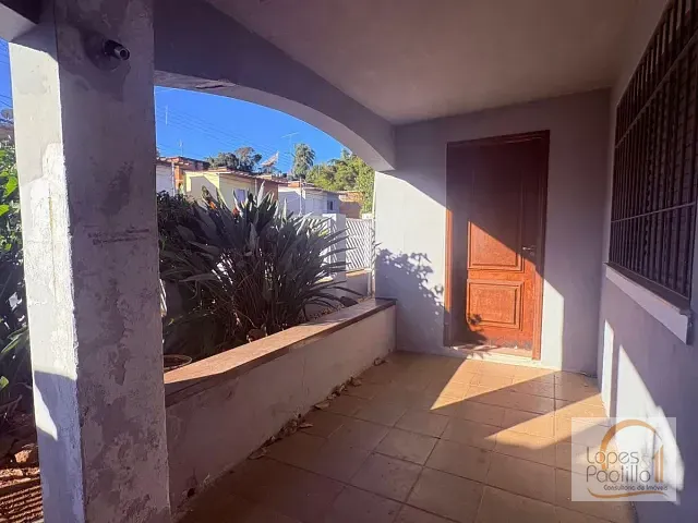 Casa com 250m² 2 quartos e 2 banheiros, à venda, no bairro Vila Thais em Atibaia