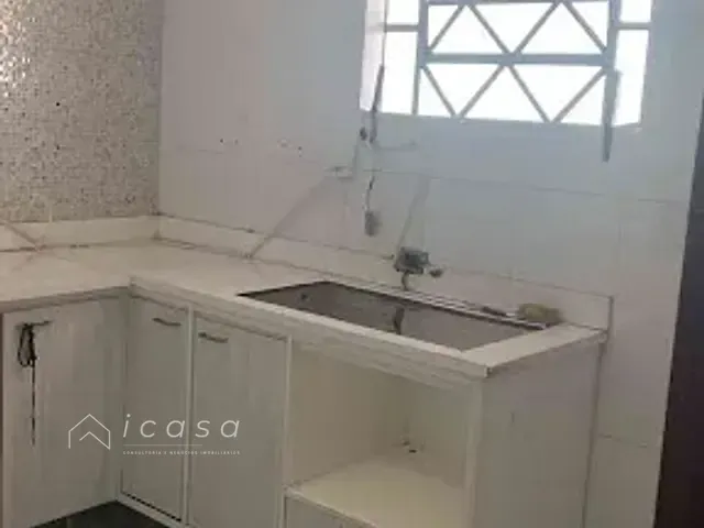 Casa com 500m² 3 quartos e 3 banheiros, para alugar, no bairro Jardim Santa Maria em Jacareí