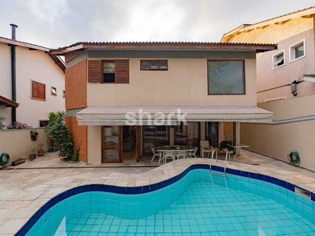 Casa com 420m² 3 quartos e 5 banheiros, à venda, no bairro Alphaville em Santana de Parnaíba
