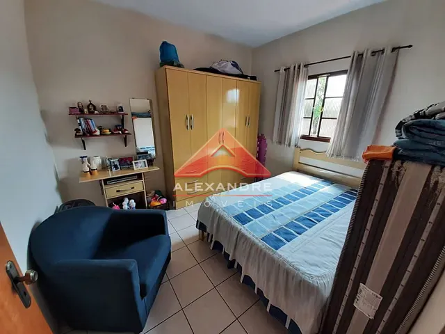 Casa com 300m² 3 quartos e 2 banheiros, à venda, no bairro Parque Novo Horizonte em São José dos Campos