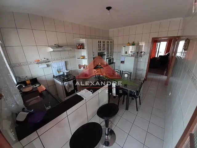 Casa com 300m² 3 quartos e 2 banheiros, à venda, no bairro Parque Novo Horizonte em São José dos Campos