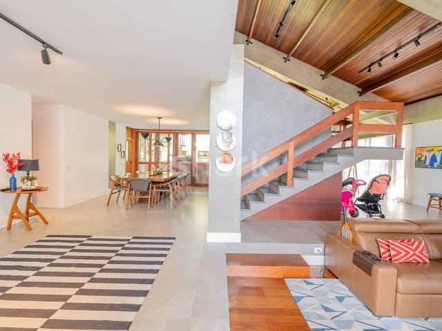Casa com 613m² 4 quartos e 6 banheiros, à venda, no bairro Alphaville em Santana de Parnaíba