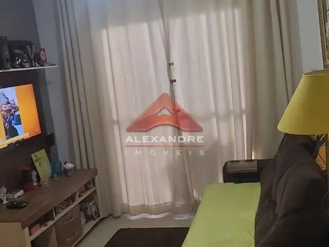 Casa com 200m² 3 quartos e 2 banheiros, à venda, no bairro Jardim das Flores em São José dos Campos