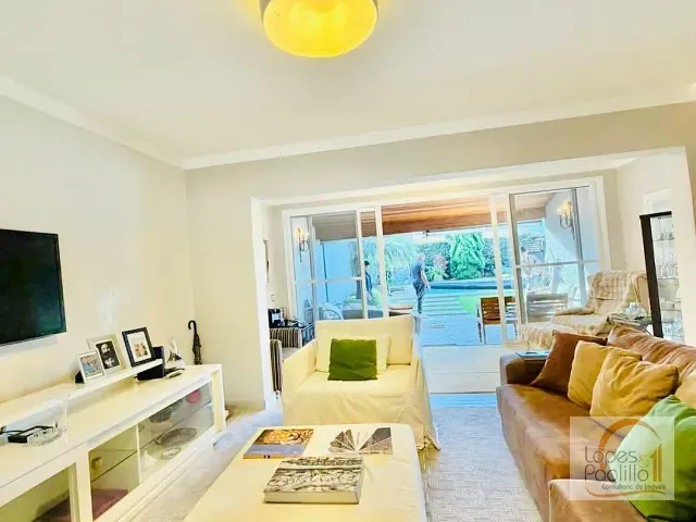 Casa com 612m² 3 quartos e 5 banheiros, para alugar, no bairro Jardim Flamboyant em Atibaia