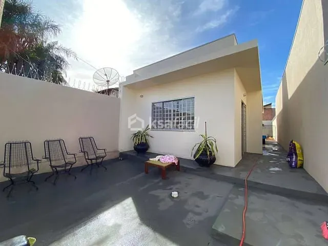Casa com 180m² 2 quartos e 1 banheiro, à venda, no bairro Jardim das Cerejeiras em Campo Grande
