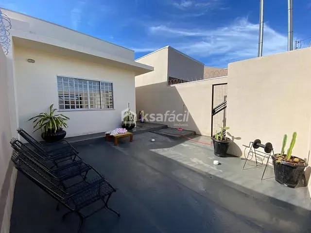 Casa com 180m² 2 quartos e 1 banheiro, à venda, no bairro Jardim das Cerejeiras em Campo Grande