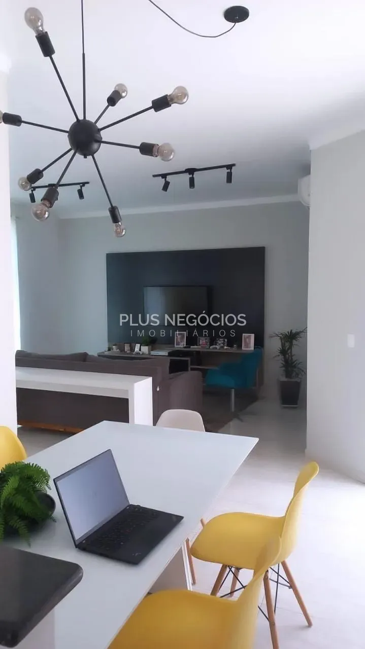 Casa, 3 quartos, 137 m² - Foto 1