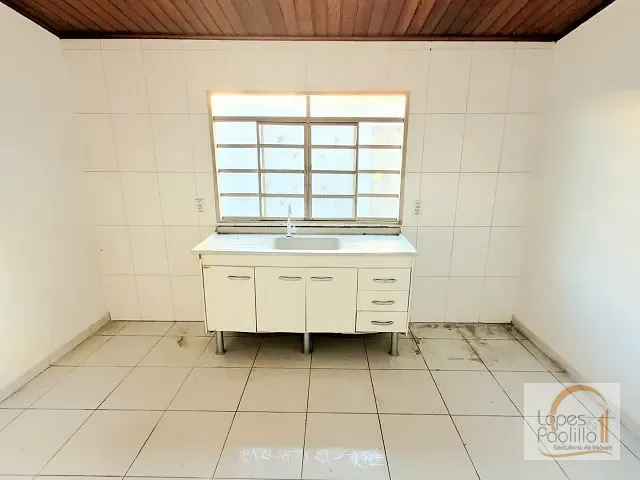 Casa com 130m², para alugar, no bairro Centro em Atibaia