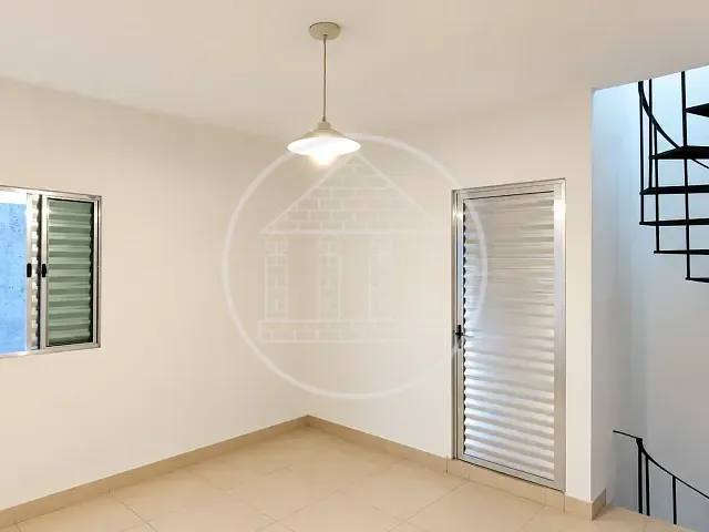 Casa com 52m² 1 quarto e 1 banheiro, para alugar, no bairro Veleiros em São Paulo