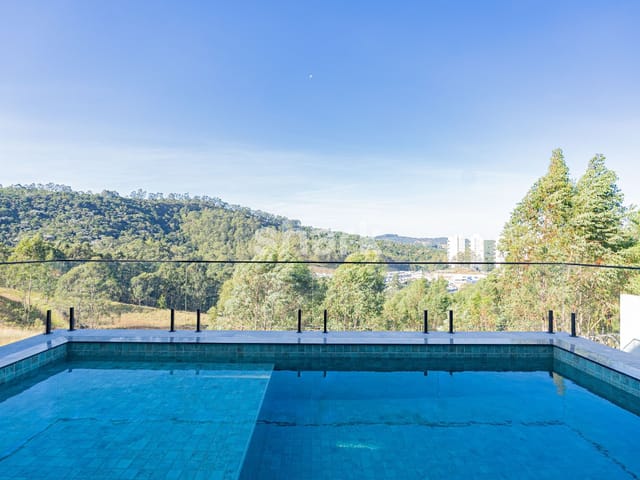 Casa com 468m² 4 quartos e 6 banheiros, à venda, no bairro Tamboré em Santana de Parnaíba