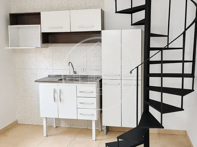 Casa com 52m² 1 quarto e 1 banheiro, para alugar, no bairro Veleiros em São Paulo