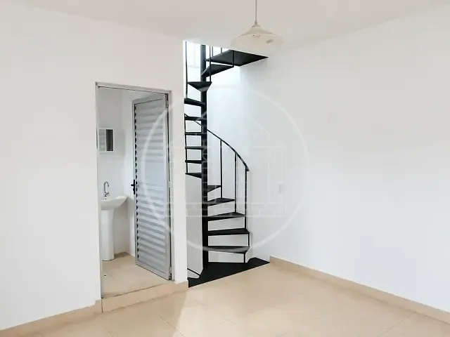 Casa com 52m² 1 quarto e 1 banheiro, para alugar, no bairro Veleiros em São Paulo