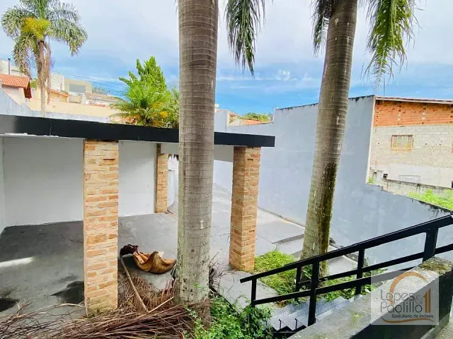 Casa com 295m² 2 quartos e 1 banheiro, à venda, no bairro Jardim América em Atibaia