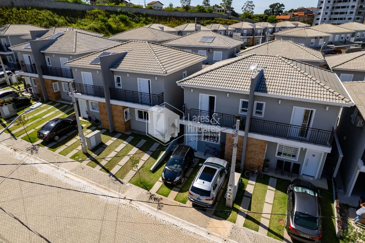 Casa à venda com 3 quartos, 110m² - Foto 4