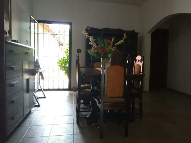Casa com 760m² 3 quartos e 3 banheiros, à venda, no bairro Jardim Residencial Doutor Lessa em Pindamonhangaba