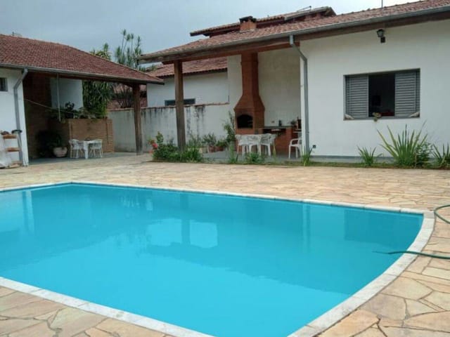 Casa com 760m² 3 quartos e 3 banheiros, à venda, no bairro Jardim Residencial Doutor Lessa em Pindamonhangaba