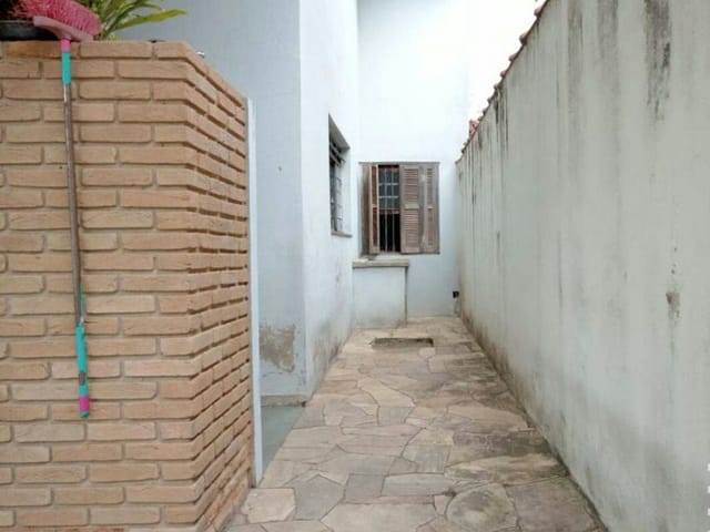 Casa com 760m² 3 quartos e 3 banheiros, à venda, no bairro Jardim Residencial Doutor Lessa em Pindamonhangaba