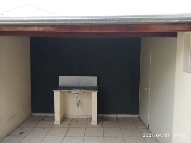 Casa 2 quartos e 2 banheiros, à venda, no bairro Parque São Domingos em Pindamonhangaba