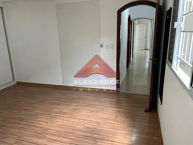 Casa com 300m² 3 quartos e 2 banheiros, à venda, no bairro Cidade Vista Verde em São José dos Campos