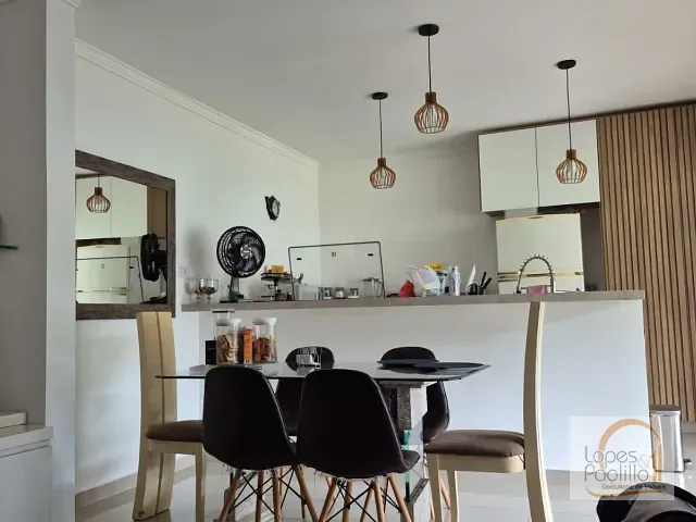 Casa com 595m² 3 quartos e 4 banheiros, à venda, no bairro Jardim Estância Brasil em Atibaia