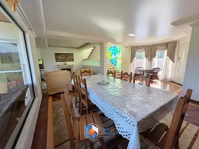 Casa com 1267m² 4 quartos e 5 banheiros, à venda, no bairro Condomínio Alpes da Cantareira em Mairiporã