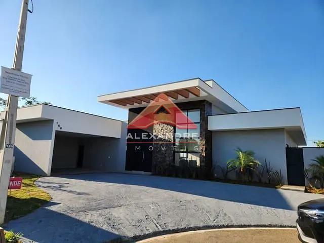 Casa com 536m² 4 quartos e 1 banheiro, à venda, no bairro Bairro do Grama em Caçapava