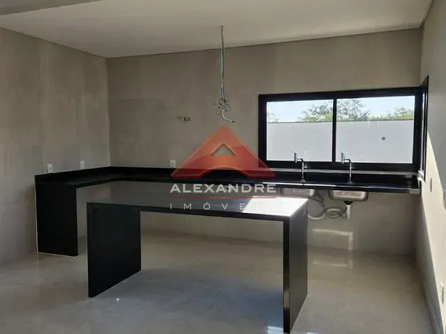 Casa com 536m² 4 quartos e 1 banheiro, à venda, no bairro Bairro do Grama em Caçapava