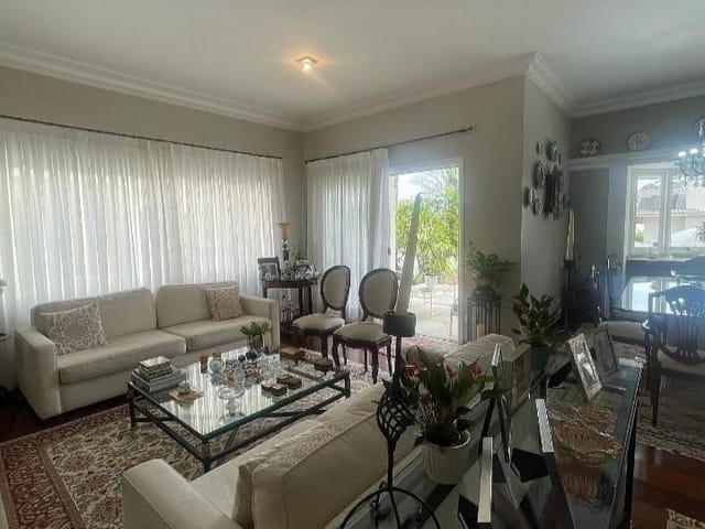 Casa com 415m² 2 quartos e 4 banheiros, à venda, no bairro Alphaville em Santana de Parnaíba