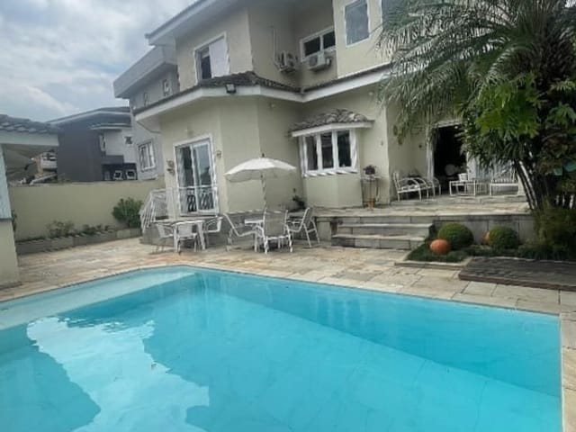 Casa com 415m² 2 quartos e 4 banheiros, à venda, no bairro Alphaville em Santana de Parnaíba