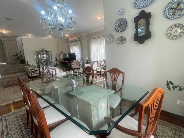Casa com 415m² 2 quartos e 4 banheiros, à venda, no bairro Alphaville em Santana de Parnaíba