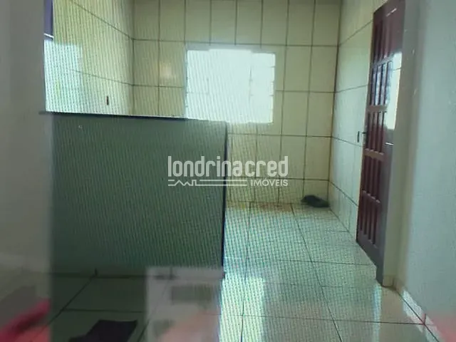 Casa com 250m² 2 quartos e 1 banheiro, à venda, no bairro Jardim Palmas em Londrina