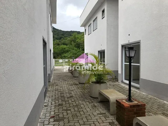 Casa com 120m² 3 quartos e 2 banheiros, à venda, no bairro Tabatinga em Caraguatatuba