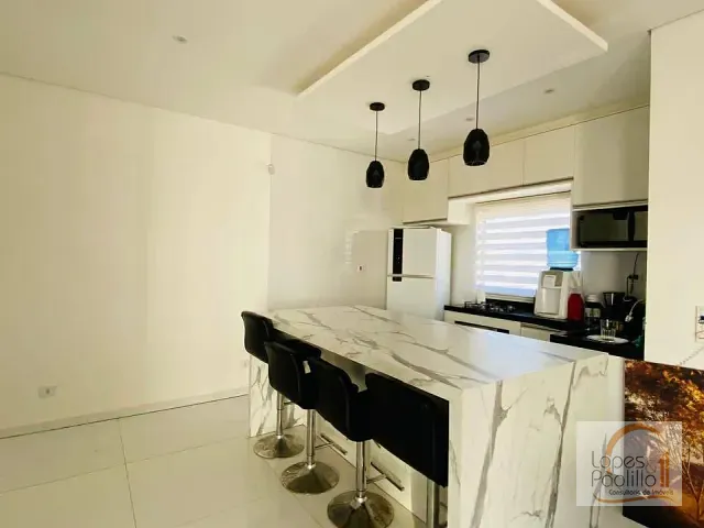 Casa com 384m² 4 quartos e 3 banheiros, à venda, no bairro Loteamento Parque Residencial Serras de Atibaia II em Atibaia