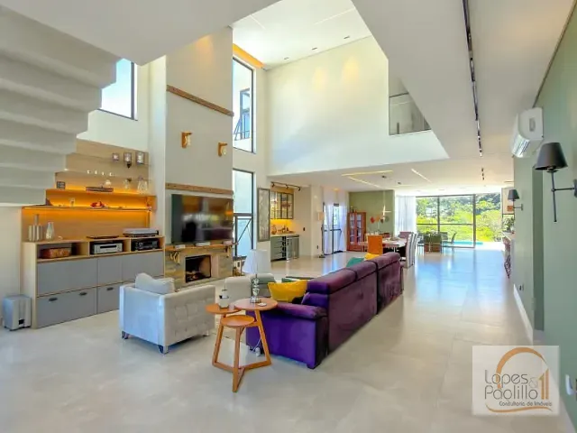 Casa com 600m² 5 quartos e 8 banheiros, à venda, no bairro Condominio Quintas da Boa Vista em Atibaia