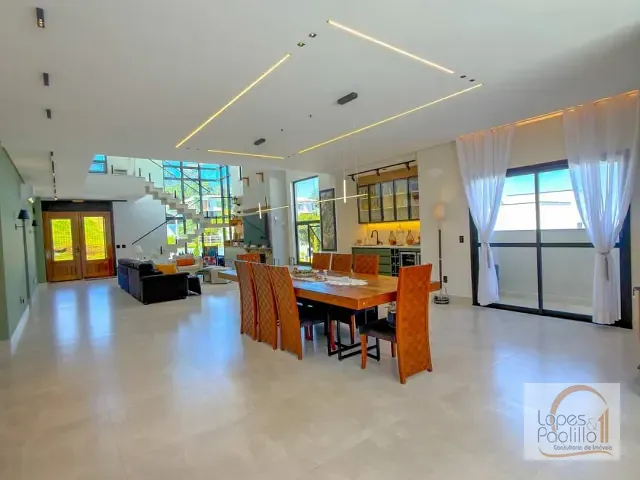 Casa com 600m² 5 quartos e 8 banheiros, à venda, no bairro Condominio Quintas da Boa Vista em Atibaia