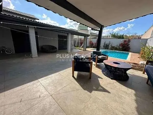 Casa, 3 quartos, 310 m² - Foto 1