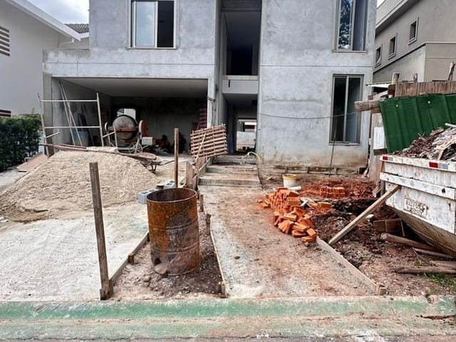 Casa com 380m² 4 quartos e 6 banheiros, à venda, no bairro Alphaville em Santana de Parnaíba