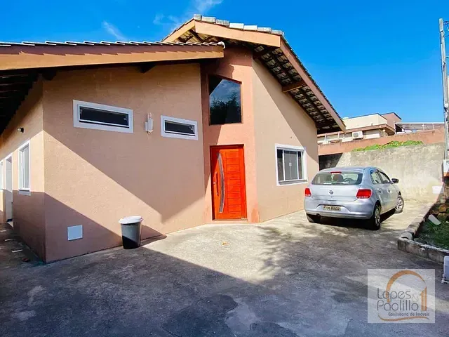 Casa com 300m² 3 quartos e 2 banheiros, à venda, no bairro Jardim Maristela em Atibaia