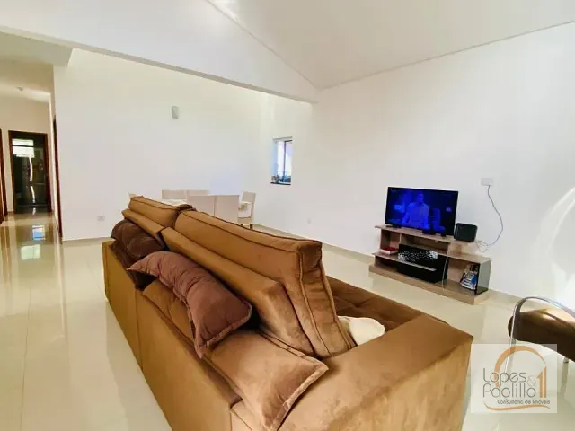 Casa com 300m² 3 quartos e 2 banheiros, à venda, no bairro Jardim Maristela em Atibaia