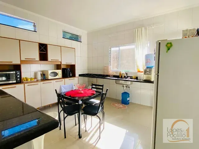 Casa com 300m² 3 quartos e 2 banheiros, à venda, no bairro Jardim Maristela em Atibaia