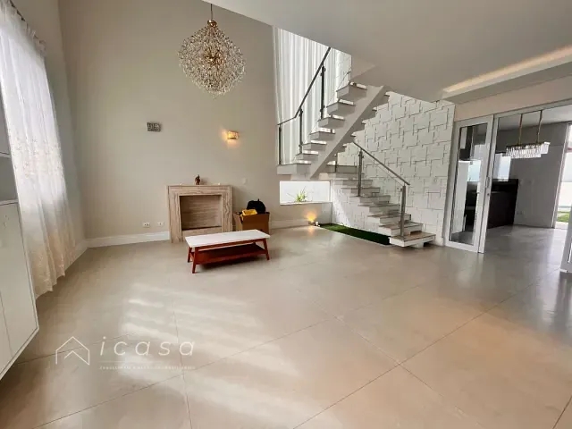 Casa com 300m² 3 quartos e 6 banheiros, à venda, no bairro Condomínio Residencial Mantiqueira em São José dos Campos