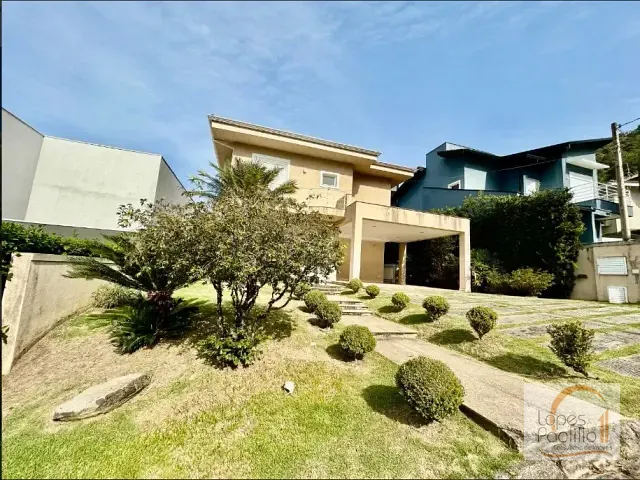 Casa com 450m² 3 quartos e 5 banheiros, à venda, no bairro Condomínio Residencial Água Verde em Atibaia