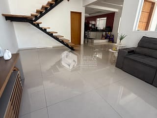Foto do Casa-Casa tipo para venda em Marapé com 4 quartos, sendo 4 suítes, 200m²