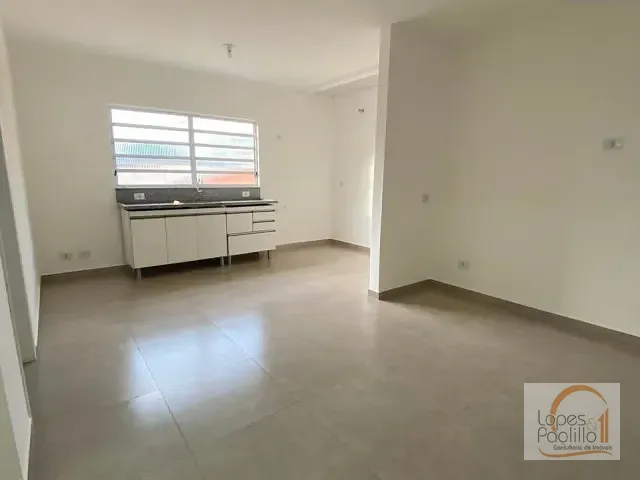 Casa 2 quartos e 1 banheiro, para alugar, no bairro Centro em Atibaia
