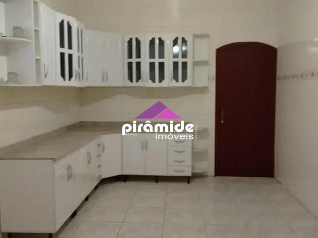 Casa com 305m², para alugar, no bairro Vila Ema em São José dos Campos