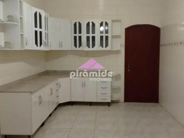 Casa com 305m², para alugar, no bairro Vila Ema em São José dos Campos