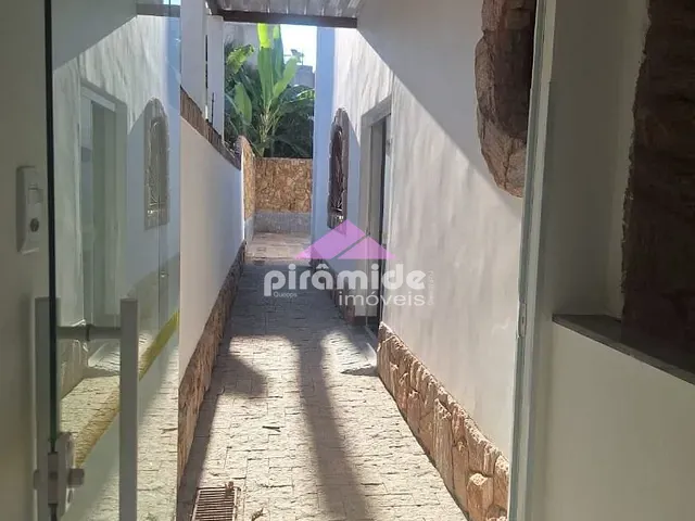 Casa com 305m², para alugar, no bairro Vila Ema em São José dos Campos