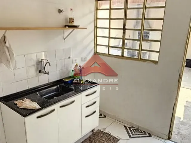 Casa com 140m² 2 quartos e 1 banheiro, à venda, no bairro Vila Monterrey em São José dos Campos