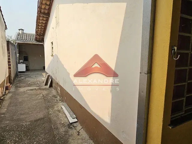 Casa com 140m² 2 quartos e 1 banheiro, à venda, no bairro Vila Monterrey em São José dos Campos